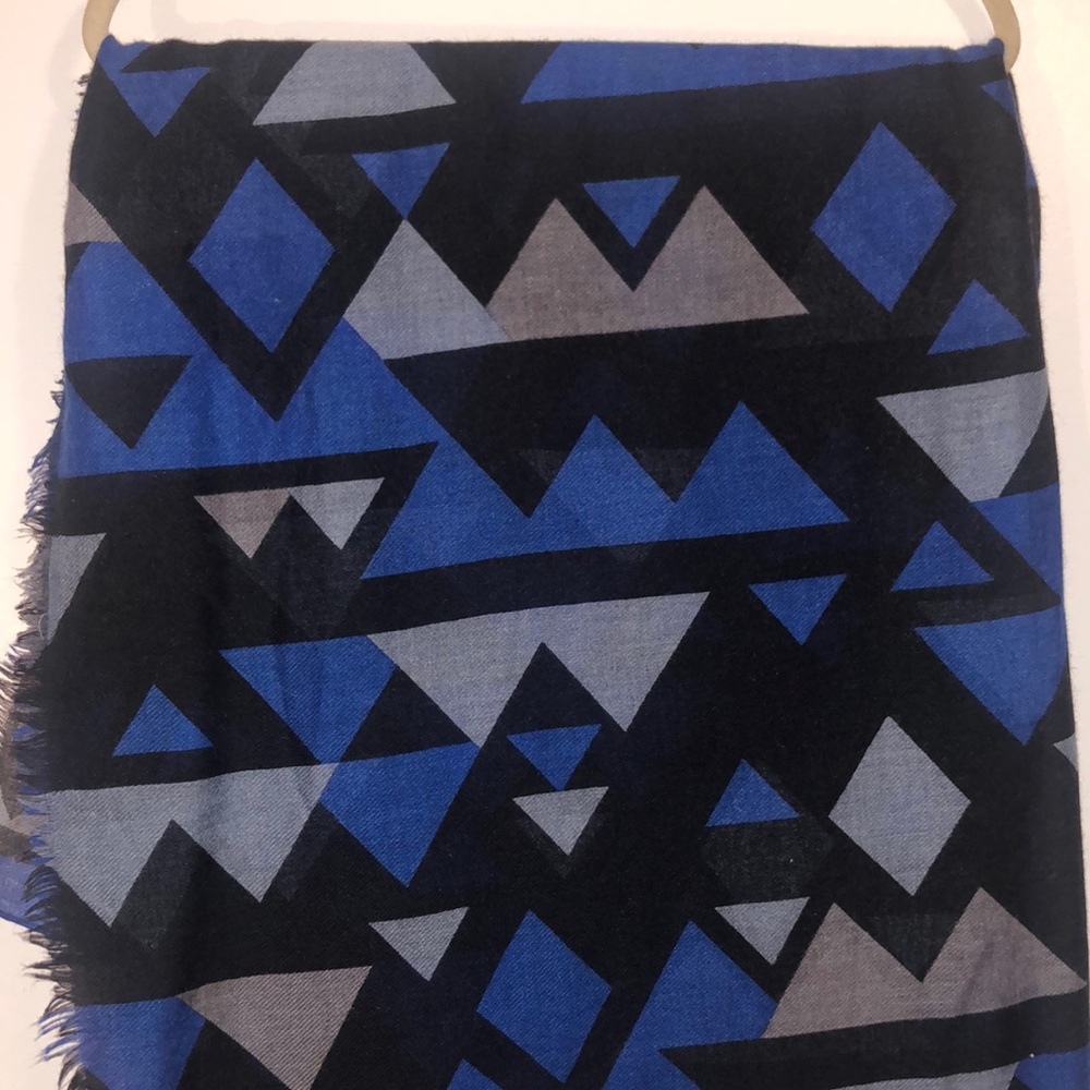 Super soft blue gray black geometric shape scarf